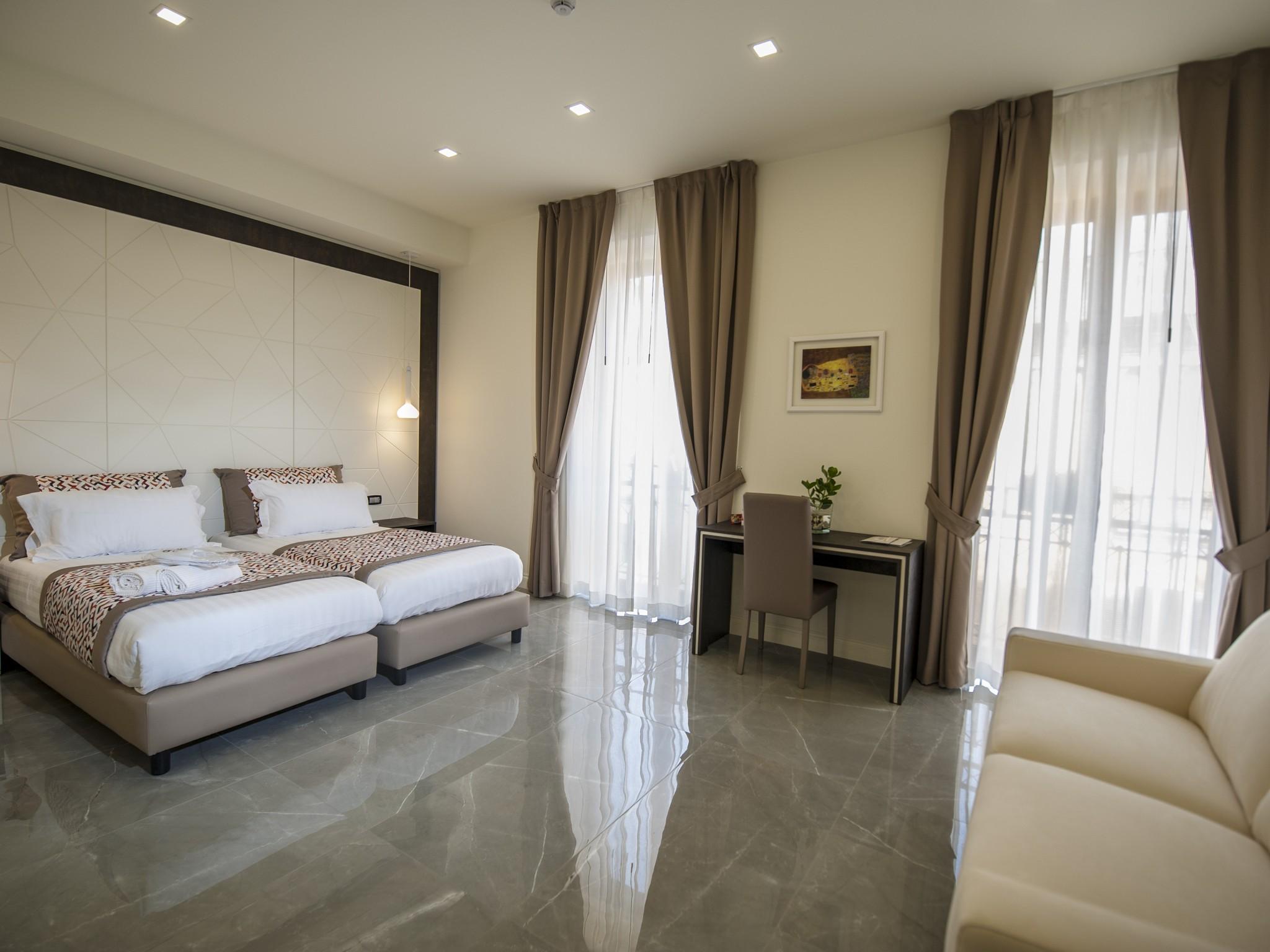 Palazzo Firenze Hotel Naples Exterior photo